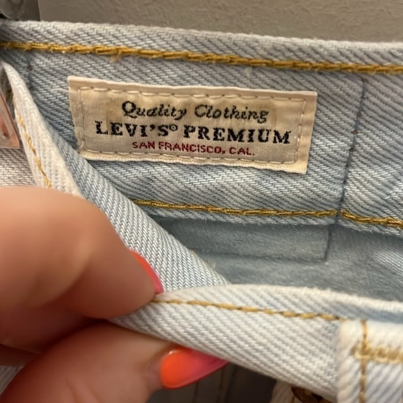 Levi’s Premium Wedgie Straight Jeans Light Blue Bleached Size 25 Button Fly - Picture 4 of 13
